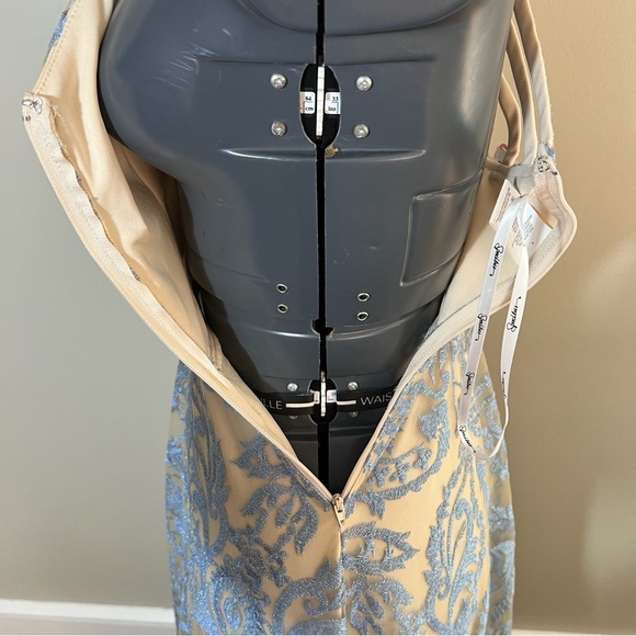 NWT Speechless Blue & Tan Halter Prom Dress Size 0 - Picture 9 of 13